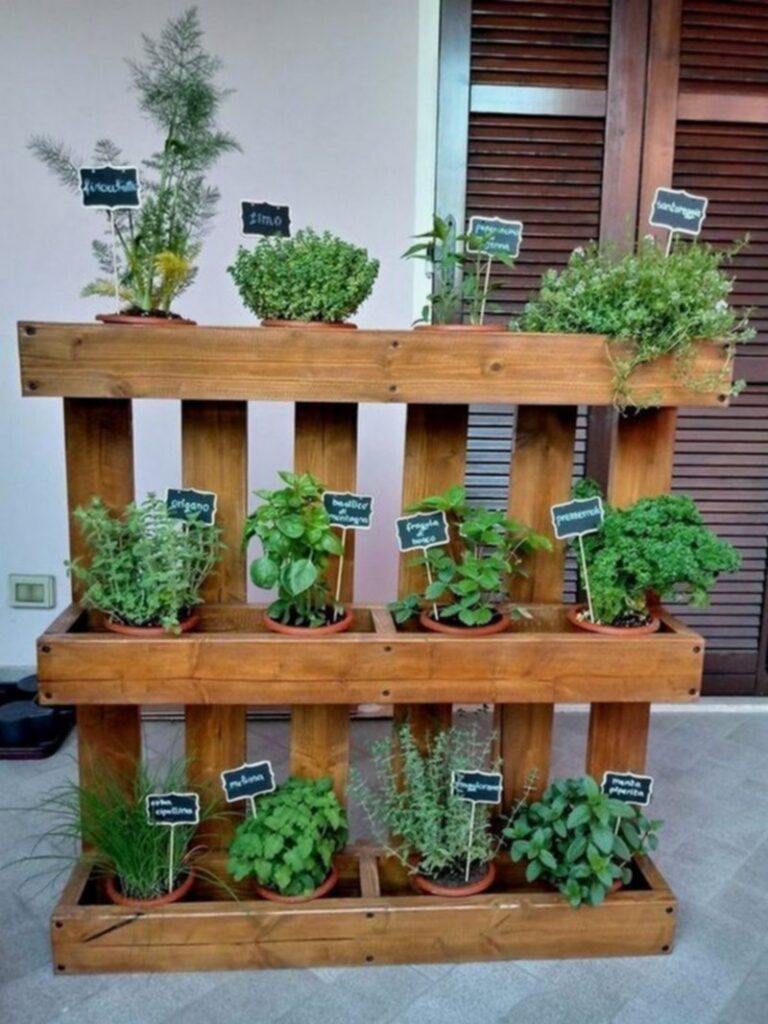 Simple Ways To Build A Pallet Planter - HOW TO MAKE – DIY