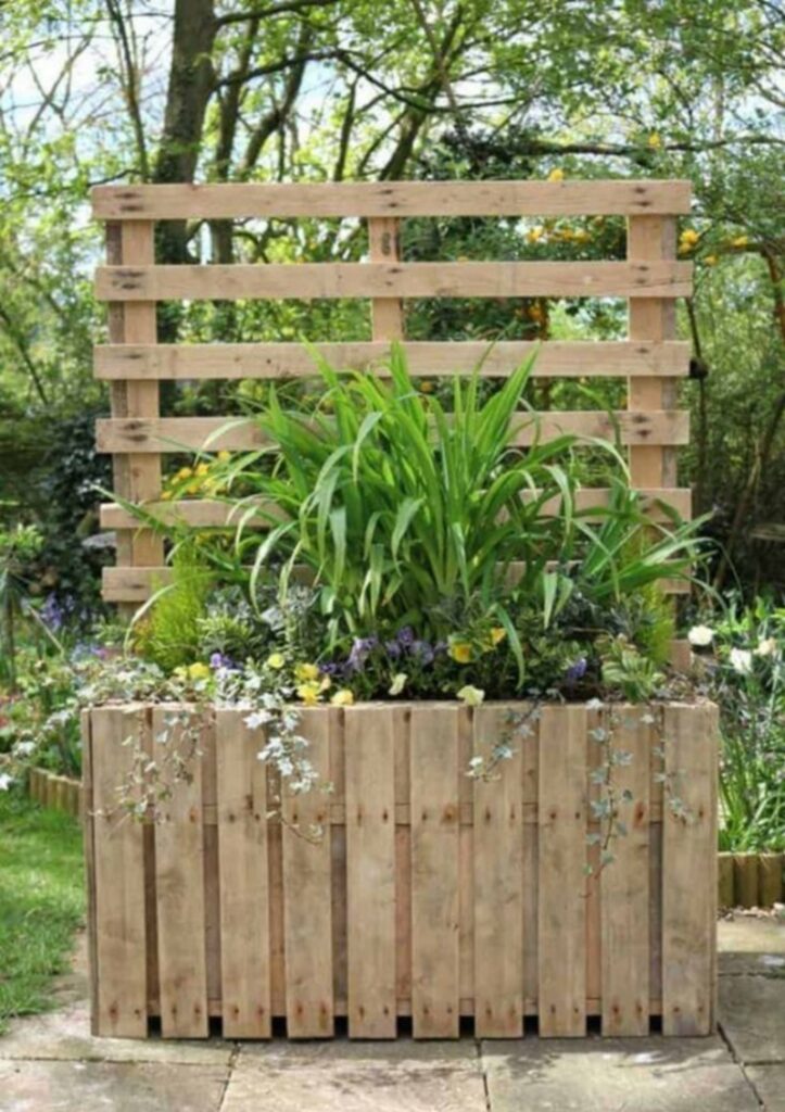 Simple Ways To Build A Pallet Planter - HOW TO MAKE – DIY