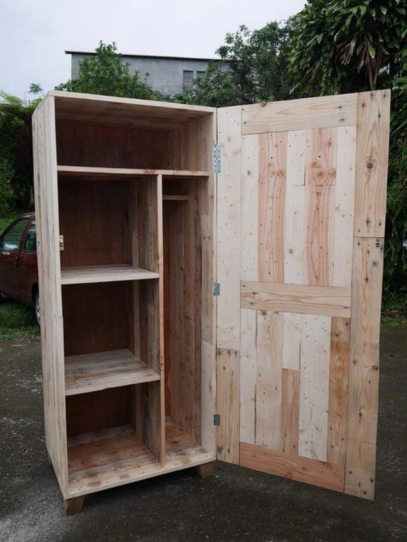 wood pallet Closet (10)