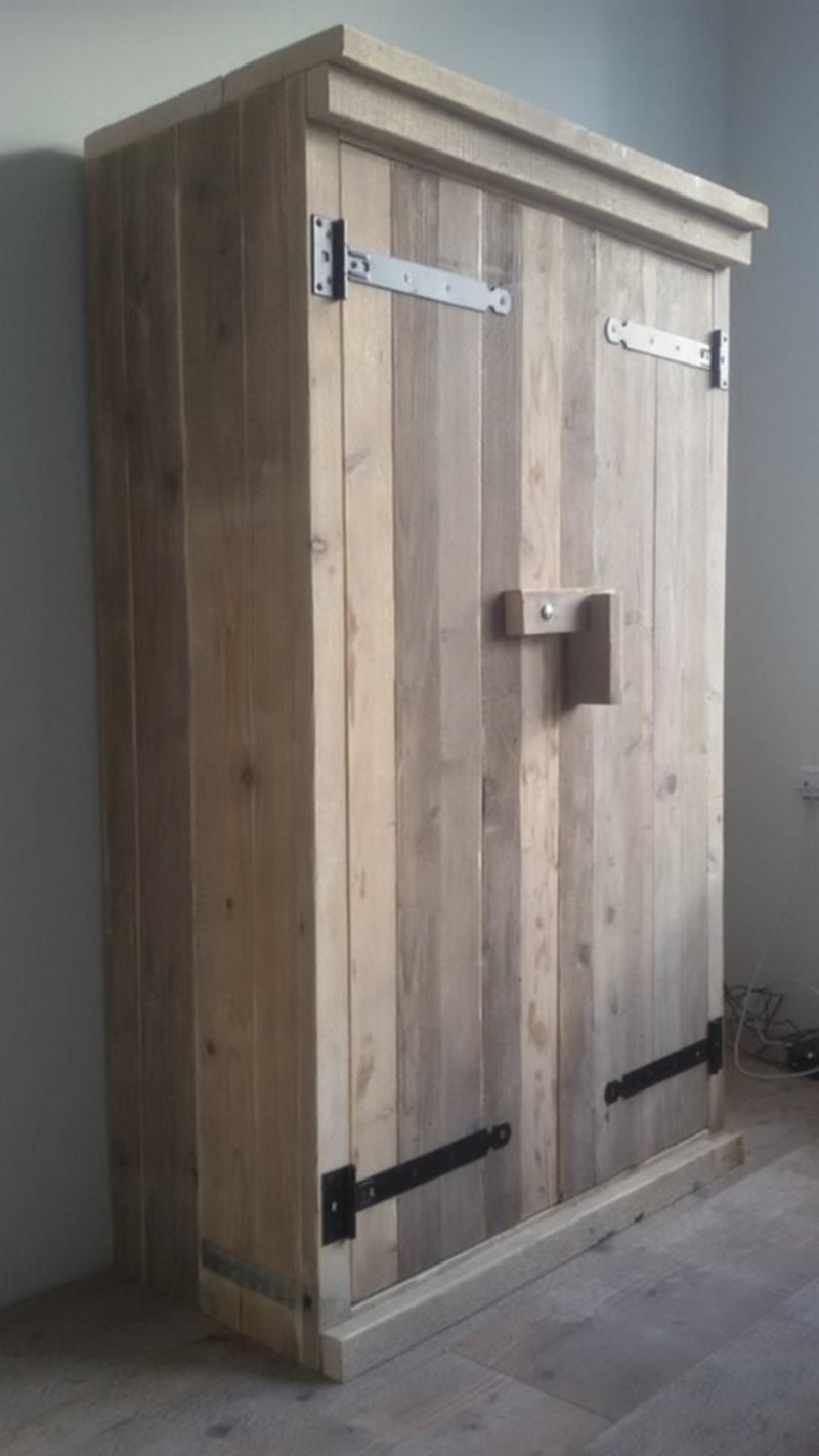 wood pallet Closet (20)