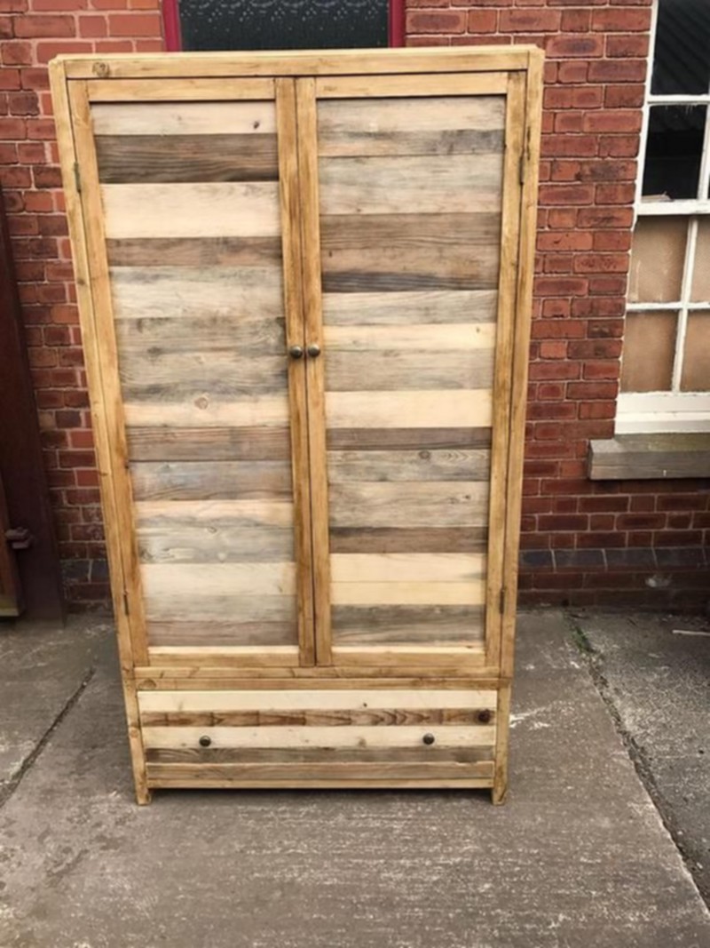 wood pallet Closet (26)