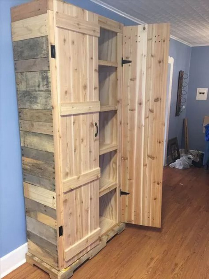 wood pallet Closet (29)