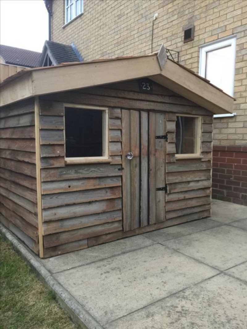 wooden pallet cabin (4)