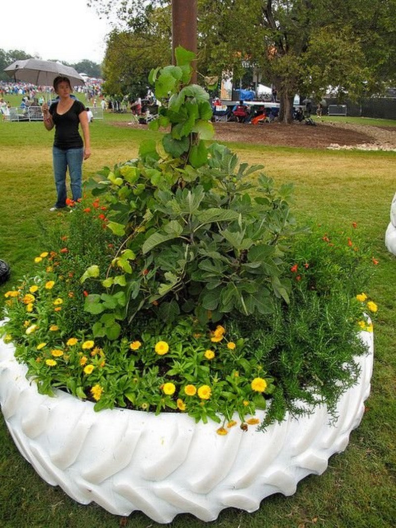 tire planter ideas (7)