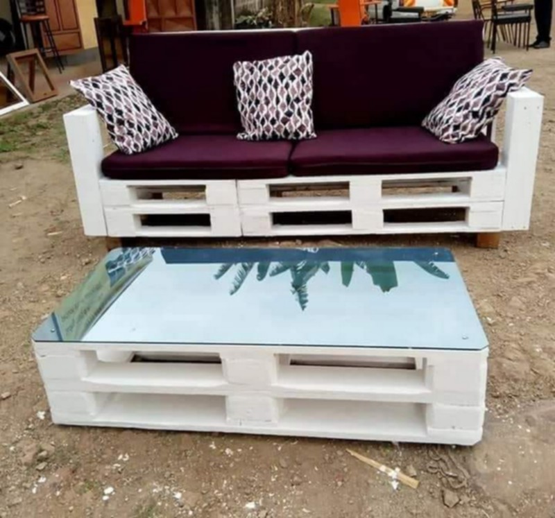 Amazing Wooden Pallet Sofa Set (2)