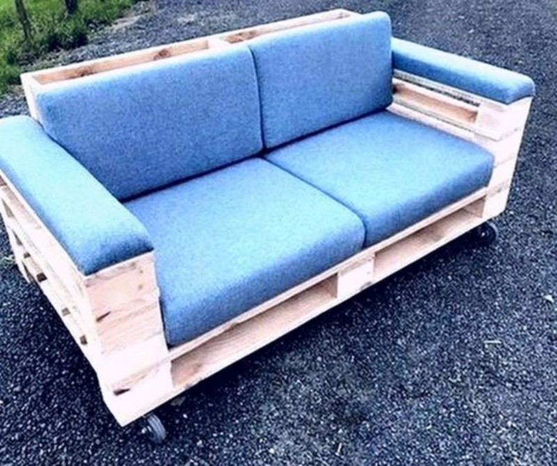 Amazing Wooden Pallet Sofa Set (3)