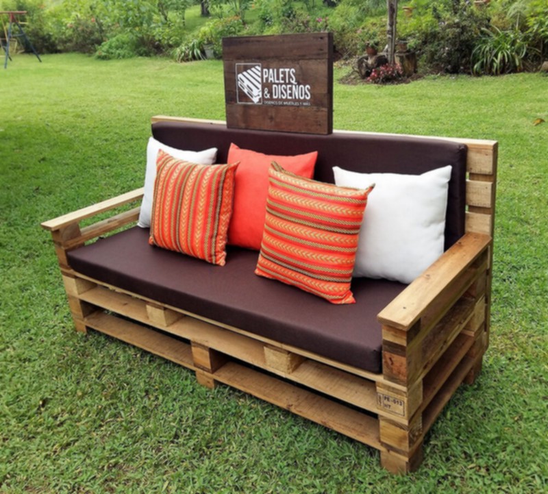 Amazing Wooden Pallet Sofa Set (7)