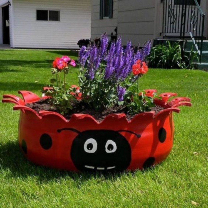 Tire Planter Idea (22)