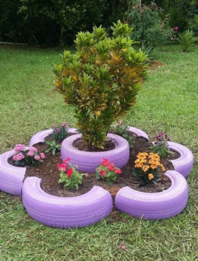 14 Awesome Tire Planter Ideas For the Garden You Try Today