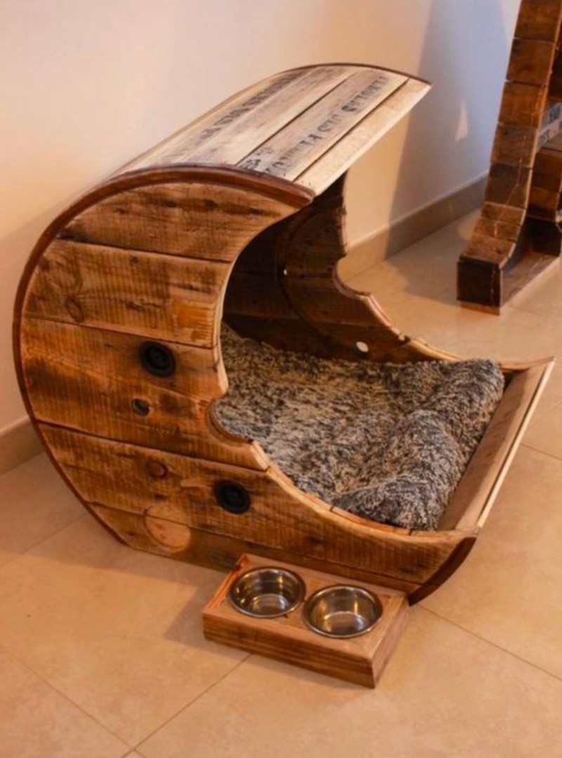 Wood Pallet Dog Beds (14)