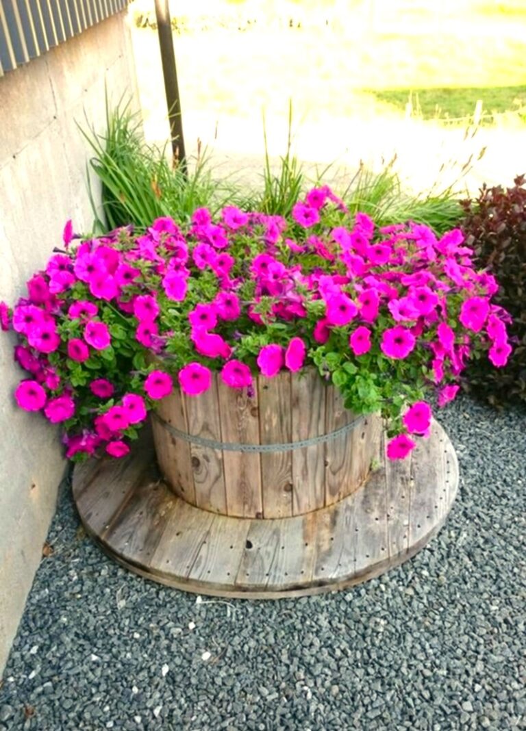 Awesome Wood Pallet Cable Spools Planters HOW TO MAKE DIY