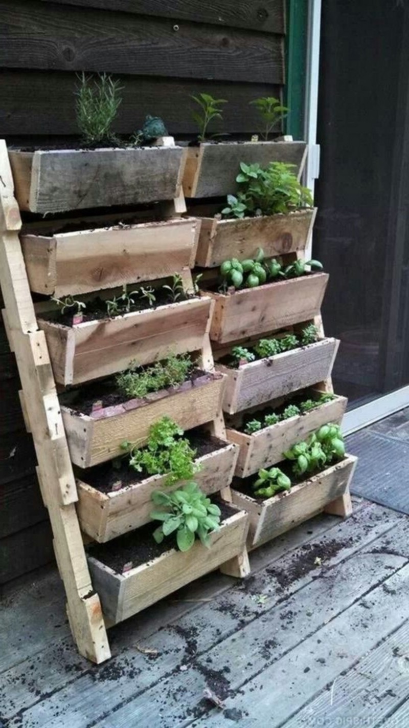 40 Cheap & Easy Pallet Projects Ideas (58)