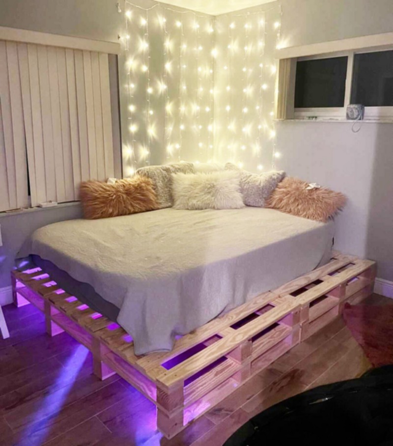 Creative Recycled Pallet Beds (19)