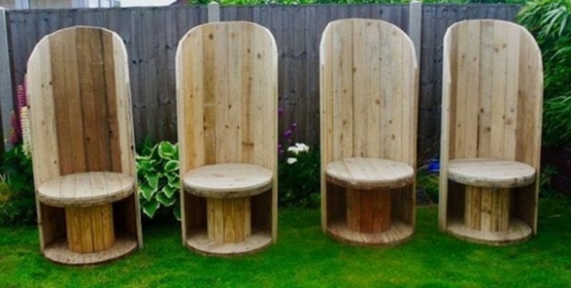 DIY Rustic Cable Spool and Pallet Chairs (2)