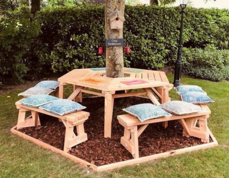 Pallet Tree Bench (6)