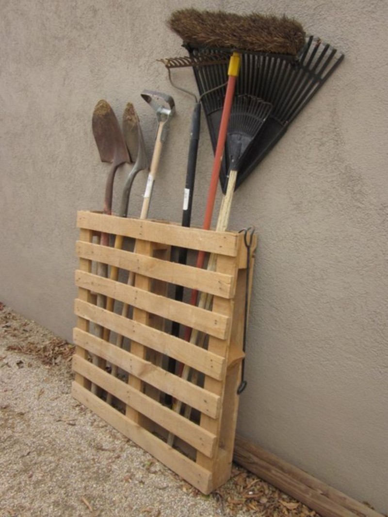 Pallet tools storage rack (11)