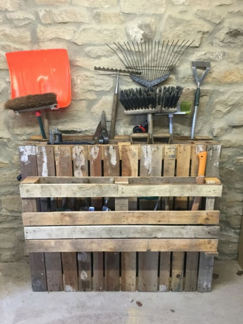 Pallet tools storage rack (13)