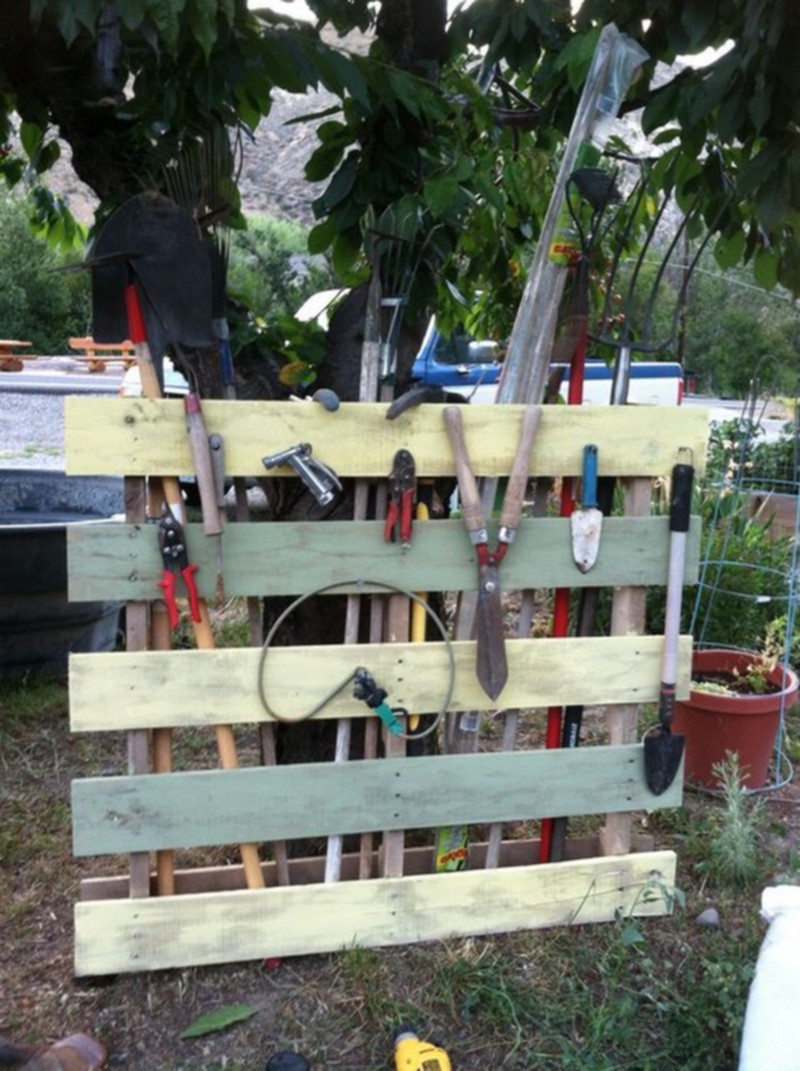 Pallet tools storage rack (15)