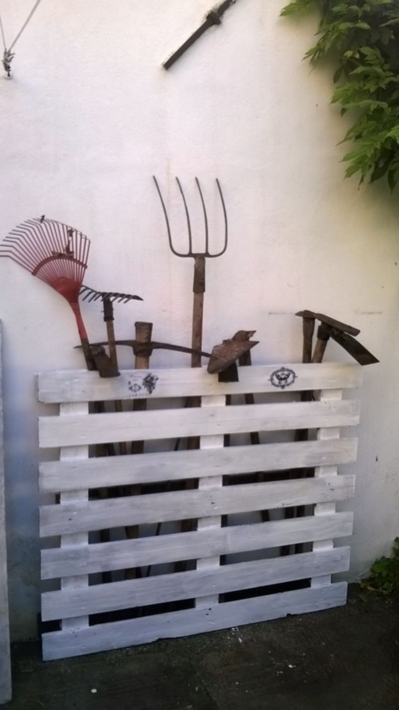 Pallet tools storage rack (5)