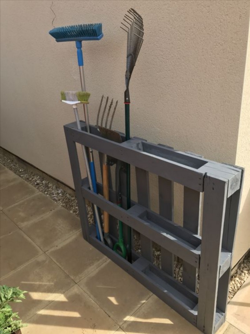 Pallet tools storage rack (6)