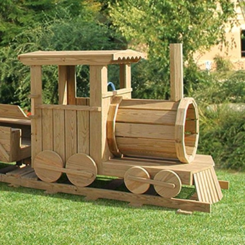 Wood Pallet Train (10)