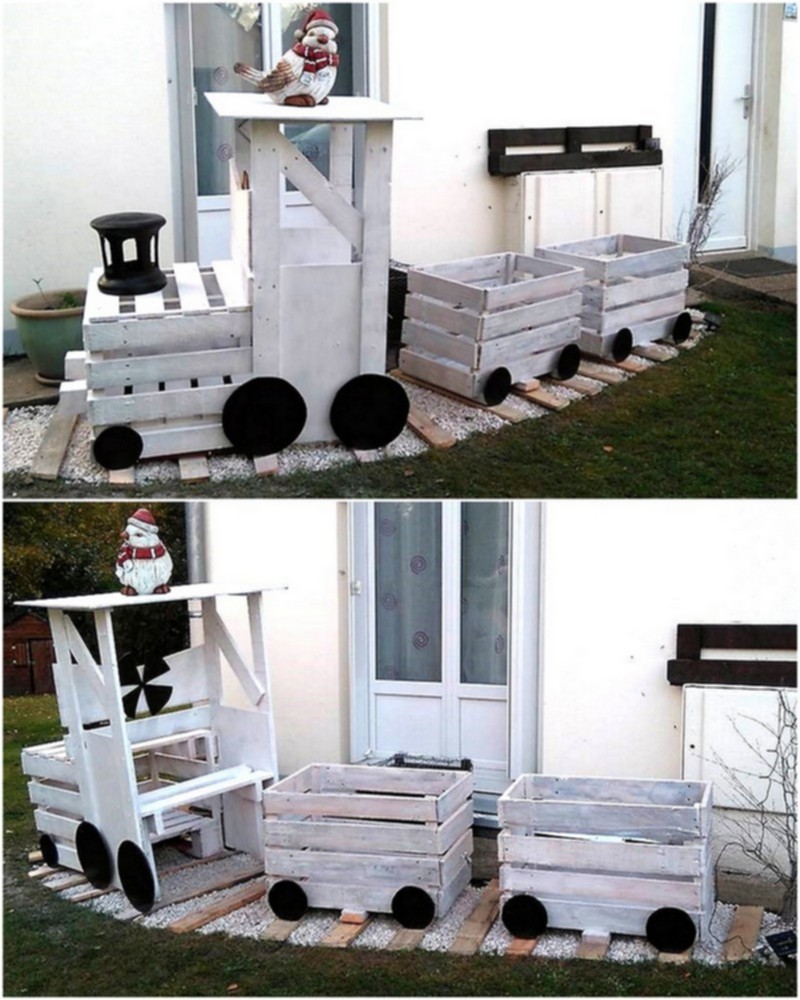 Wood Pallet Train (4)