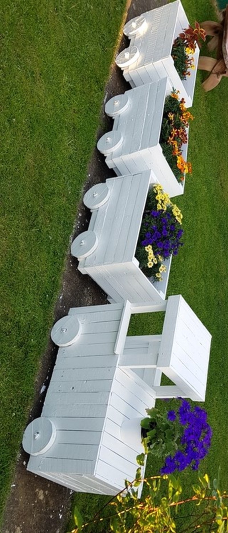Wood Pallet Train (9)