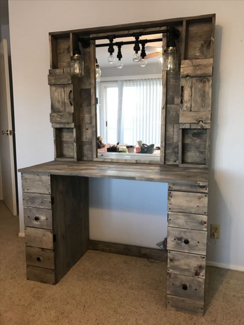 wooden pallet vanity makeup (27)