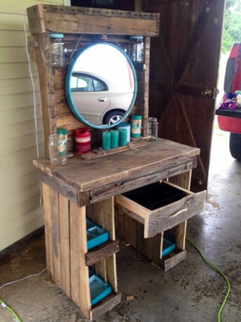 wooden pallet vanity makeup (37)