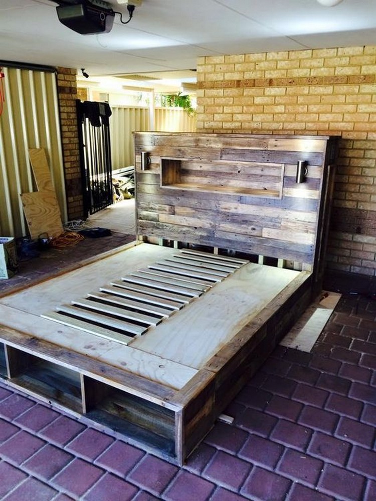 Unique And Easy To Make Shipping Pallet Projects (1)